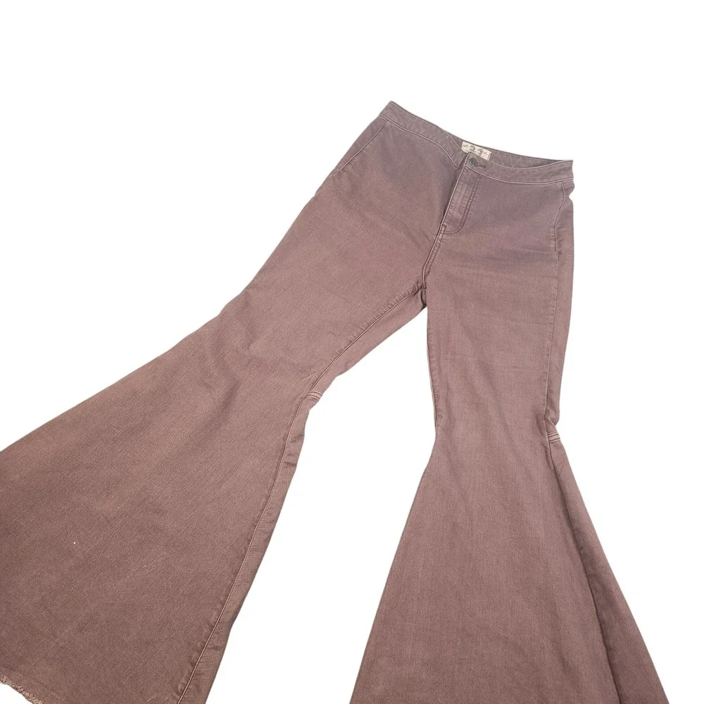We The Free Free People Just Float On Flare Jeans Brown  High Rise  31 Raw Hem
